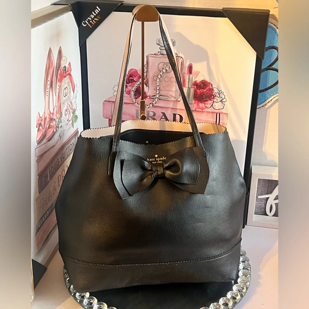 kate spade chic black